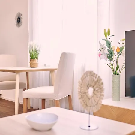 Perfect Location, Comfortable & Modern Appartement