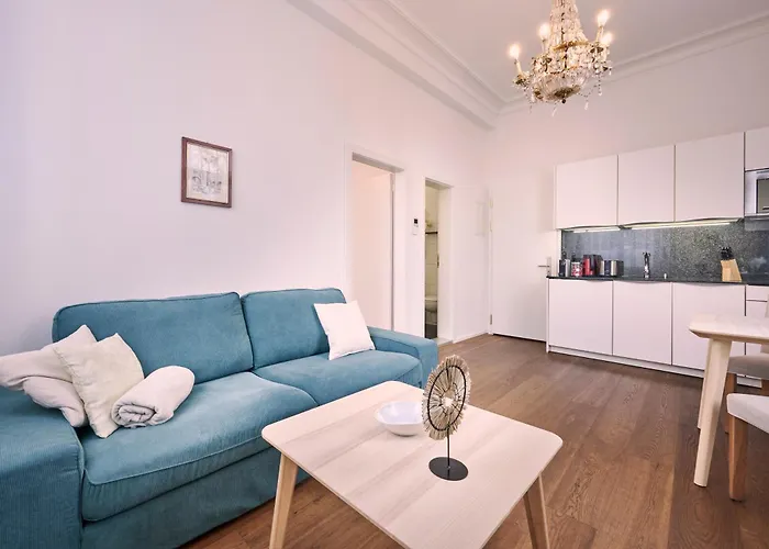 2, Perfect Location, Comfortable & Modern Apartamento Berna